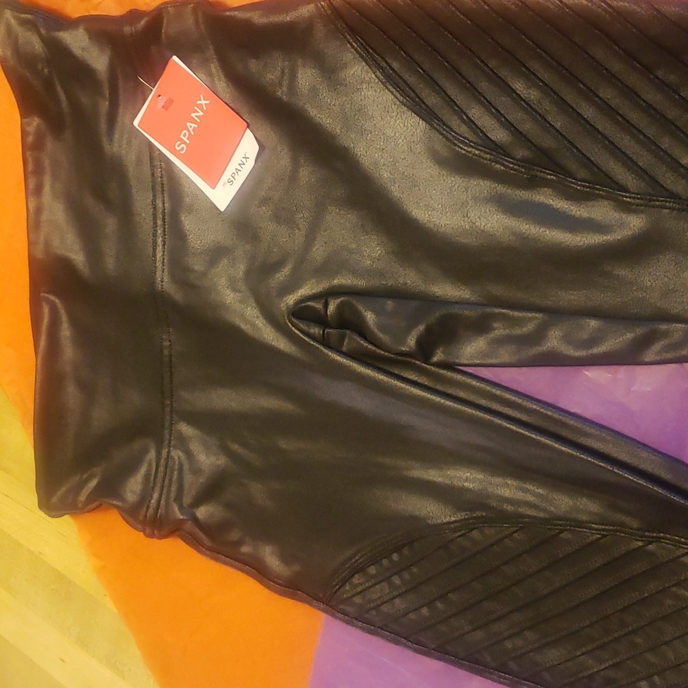 Spanx Faux Leather Moto Leggings NWT - Picture 2 of 2